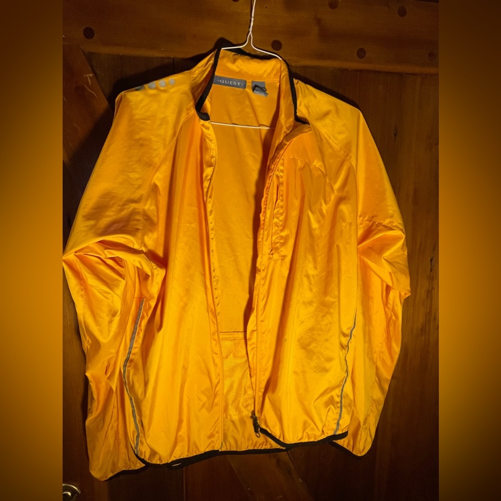 Road biking windbreaker, yellow